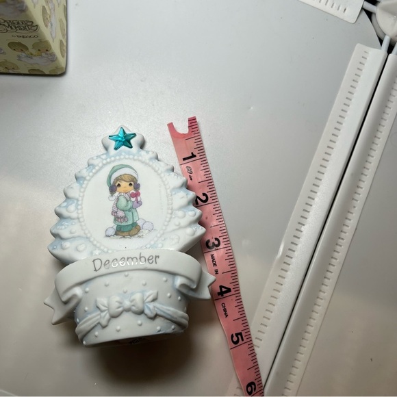 Precious Moments Vintage 1997 September Birthstone Mini Musical Plaque 956813 - Picture 4 of 4